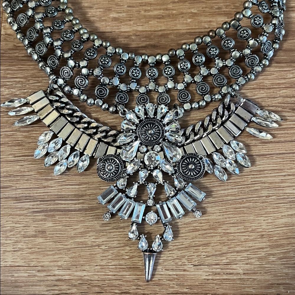 Oversized Silvertone Statement Rhinestone Bib Nec… - image 3